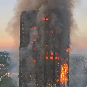 【人生天地線】倫敦公寓大火的末世警訊